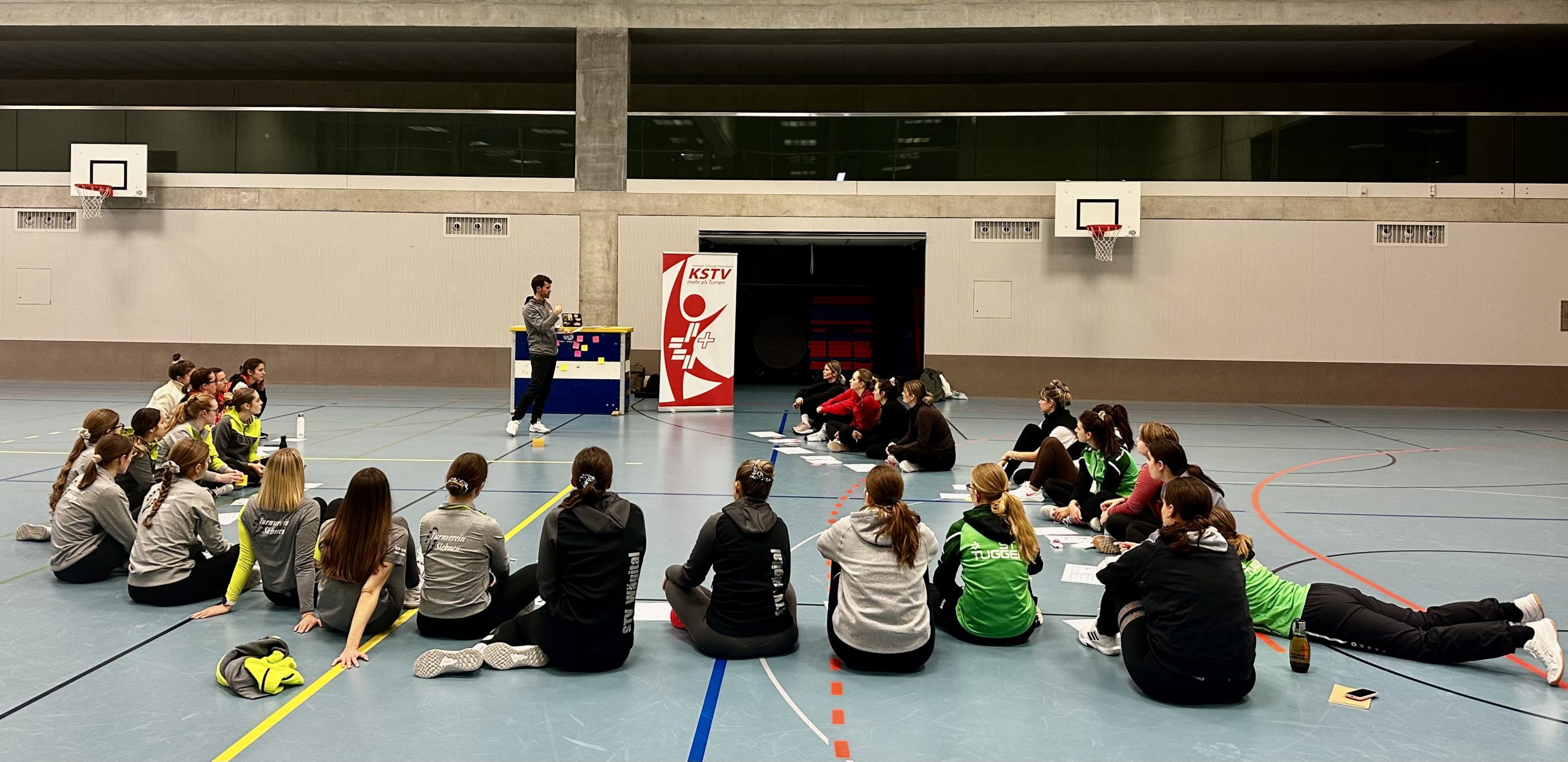 Aerobic-Abendkurs im Zeichen der „Neuen Weisungen Aerobic 2026“